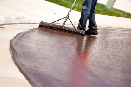 The Benefits of Asphalt Sealcoating for Your Property Thumbnail