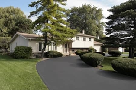 The Benefits of Using Asphalt For Your Hard Surface Thumbnail