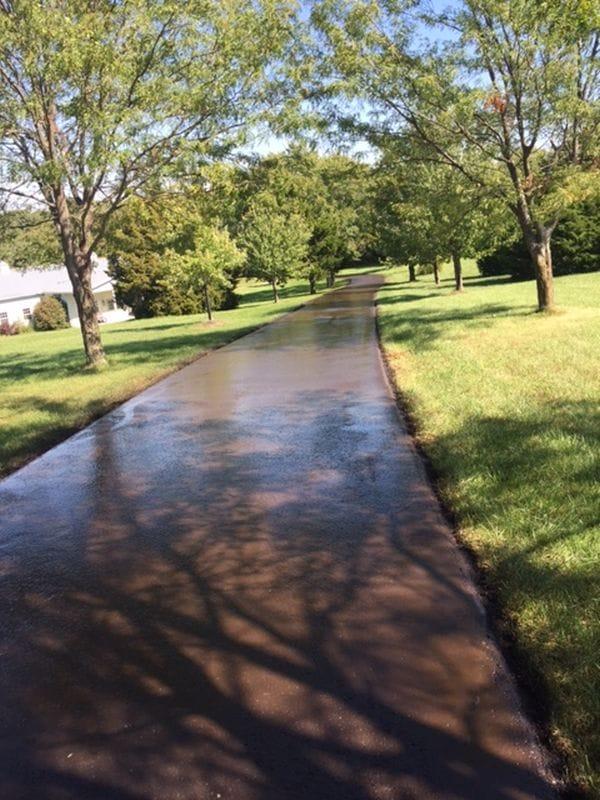 Driveway Sealcoating in Shawnee, KS Thumbnail