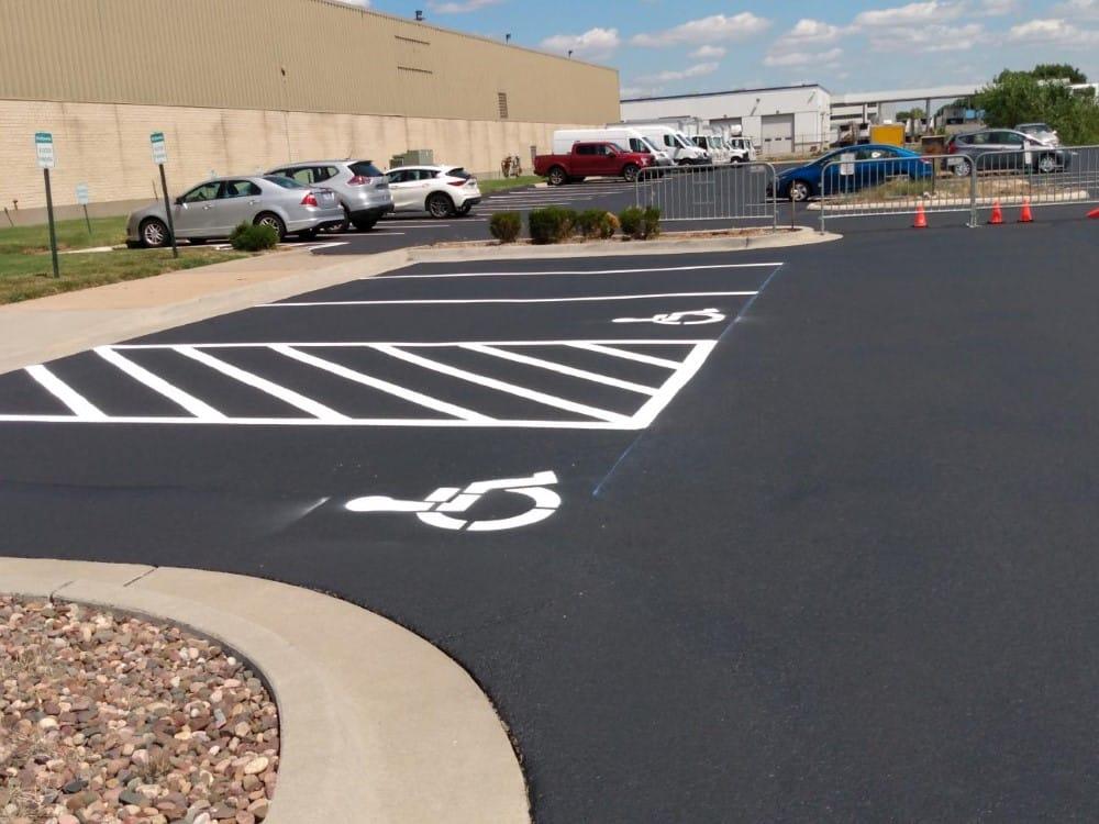 Parking lot sealcoating in Kansas City, KS Thumbnail